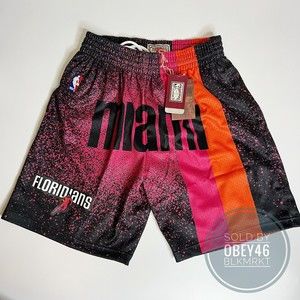 Mitchell & Ness Spray Paint Miami Heat Floridians Swingman Shorts Size L